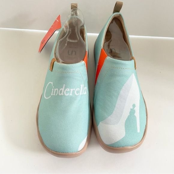UIN Shoes - Size 7 NWT UIN Slip On Shoes Canvas Comfortable Loafers Cinderella